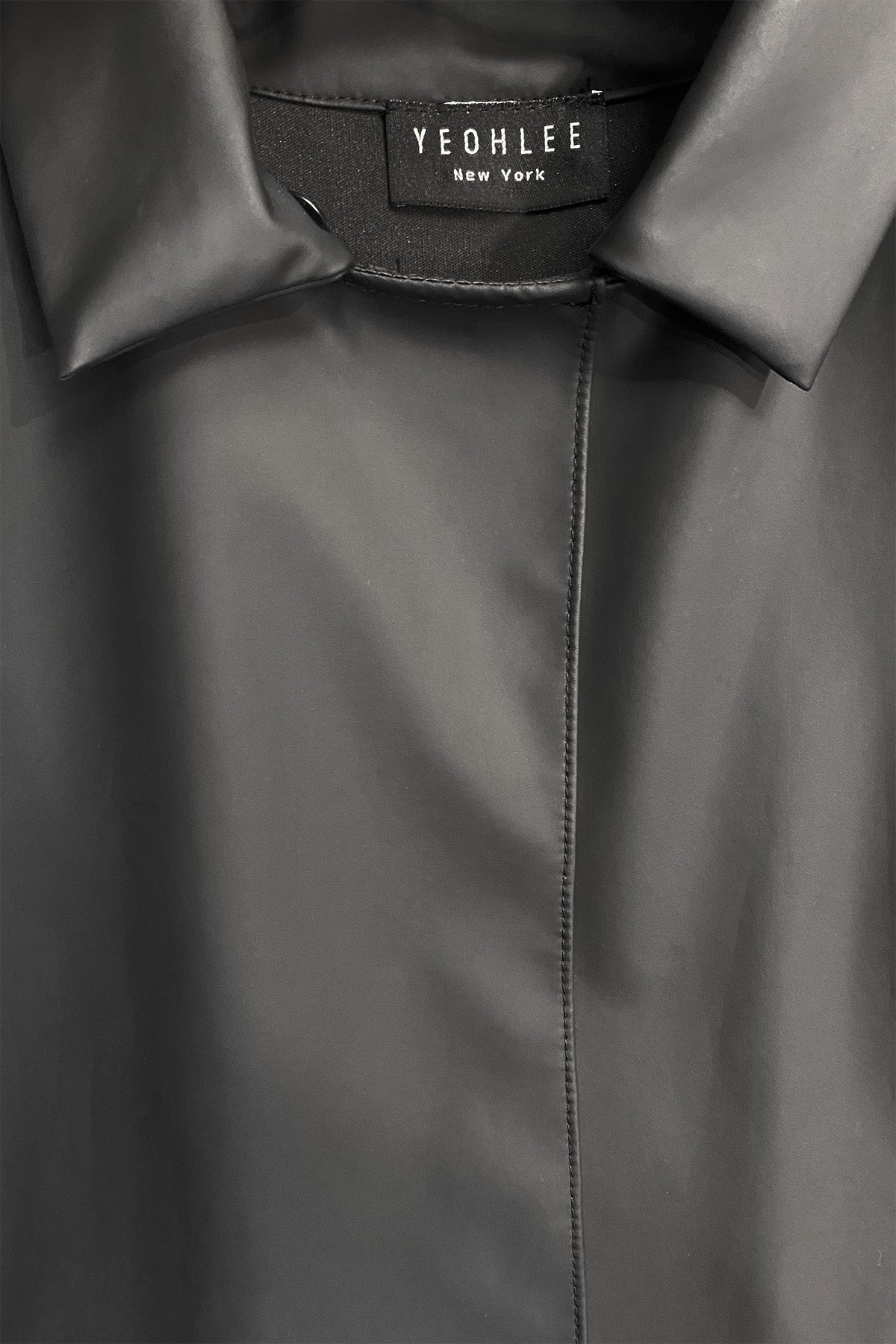 Water-Repellent Matte Rainwear Sleeveless Shirt