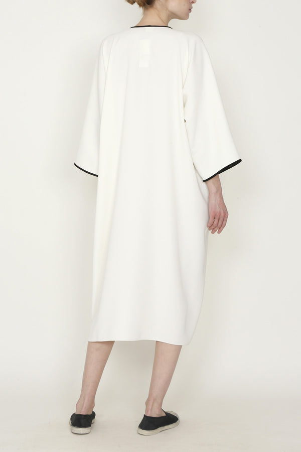 Microfiber Smart Gabardine One-Size-Fits-All Caftan with Contrast Piping Detail-4