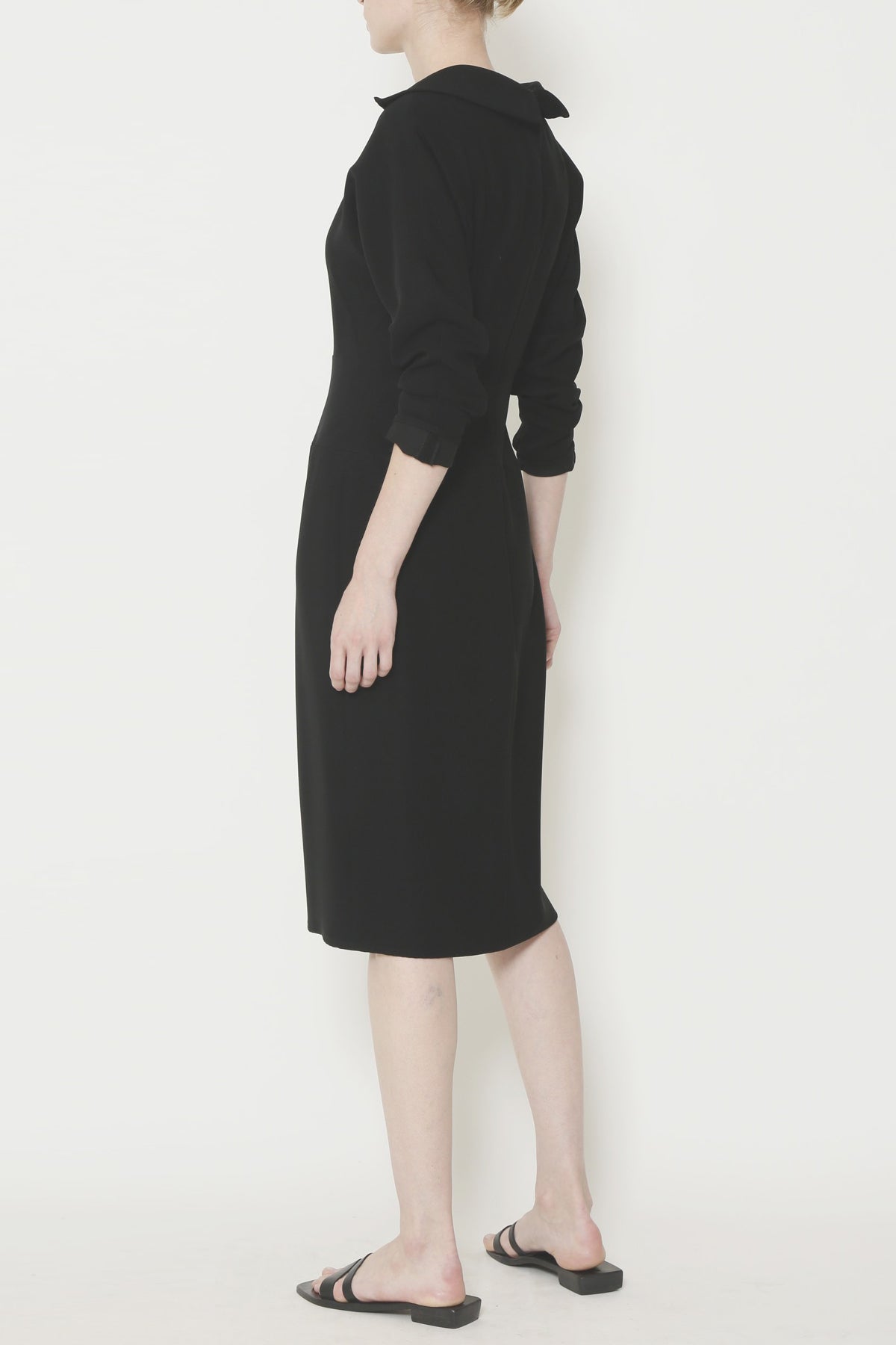 Smart Gabardine V-Neck Fitted Dress-5