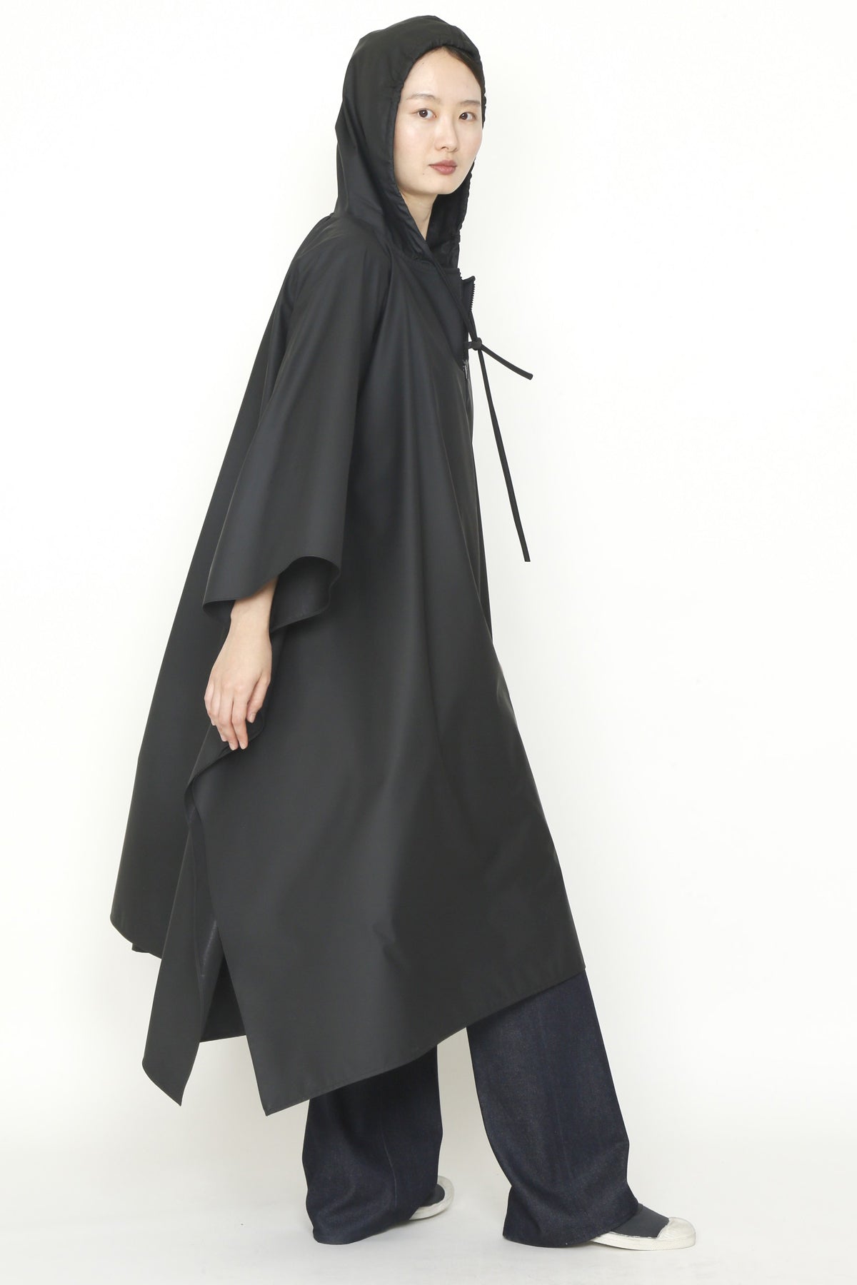 Black Matte Rainwear Zero-Waste Square Hem Hooded Zip Front Cape-3