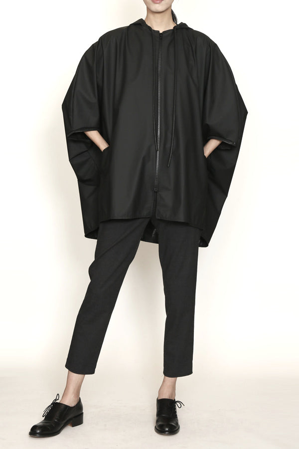 Hooded Pod Rain Jacket in Matte Water-Repellent Fabric-6