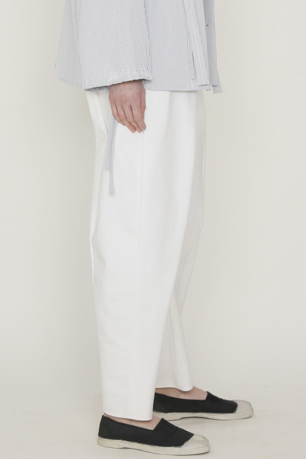 White Denim Fly-Front Crescent Pant with Pockets