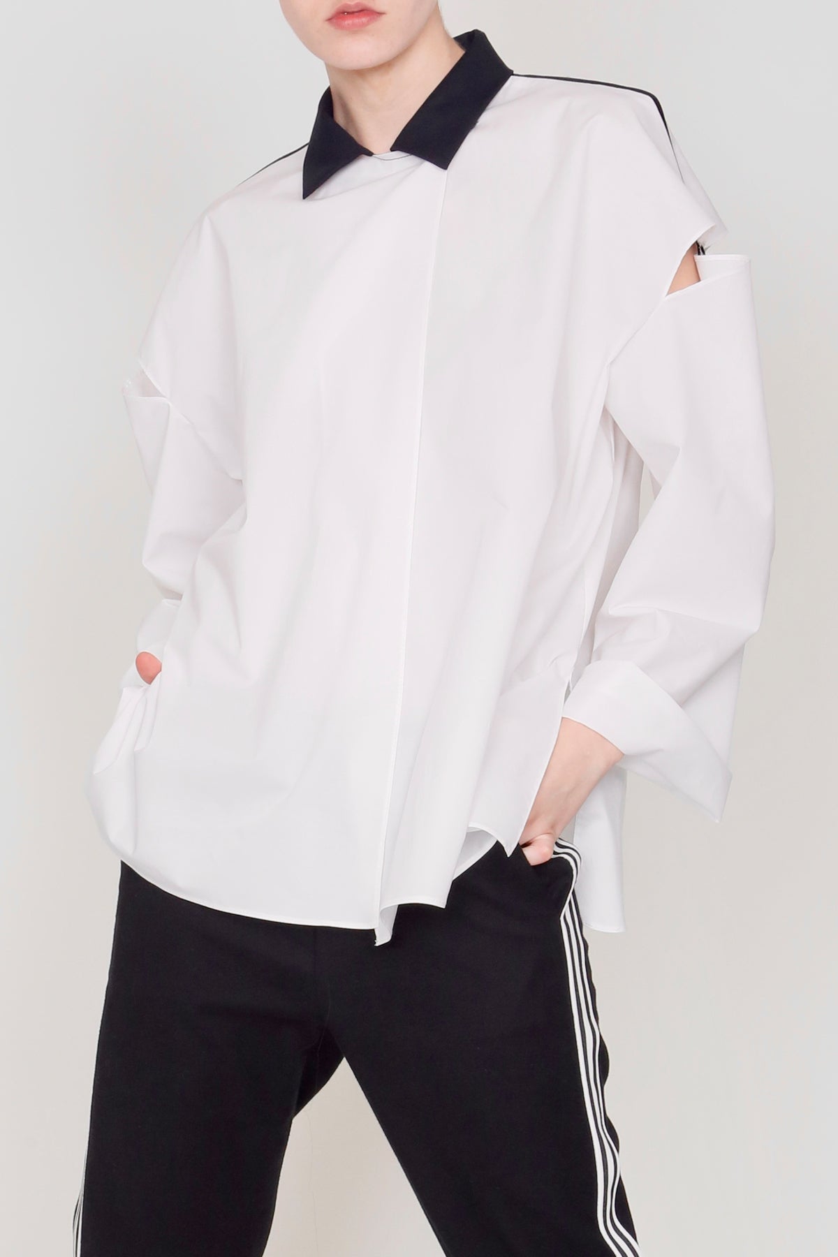 White and Black Paper Cotton Crop Big Shirt with Buttoned Slashed Sleeves-4