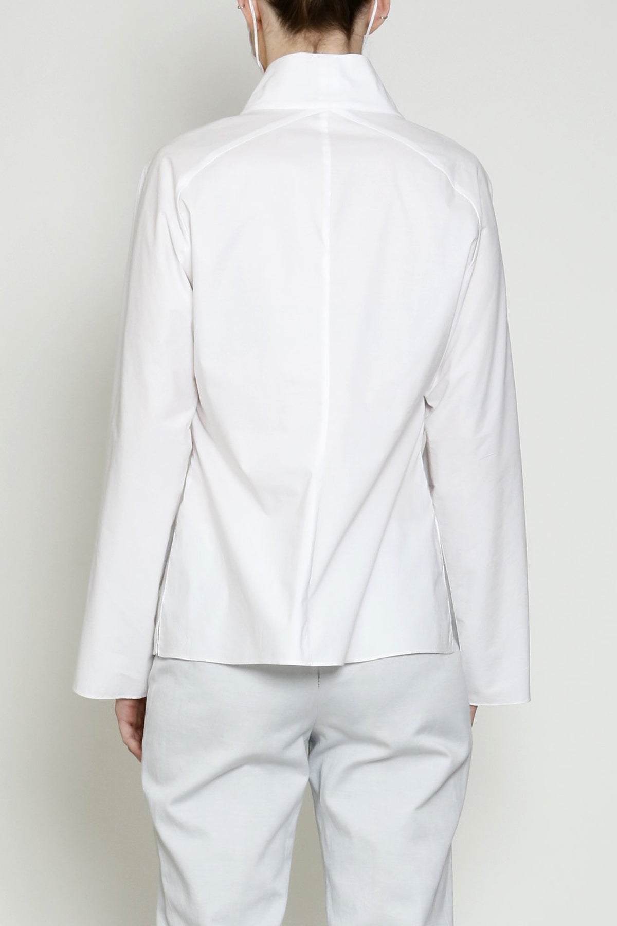 The Zoom Blouse in Paper Cotton with Raglan Sleeves and a High Collar - 4