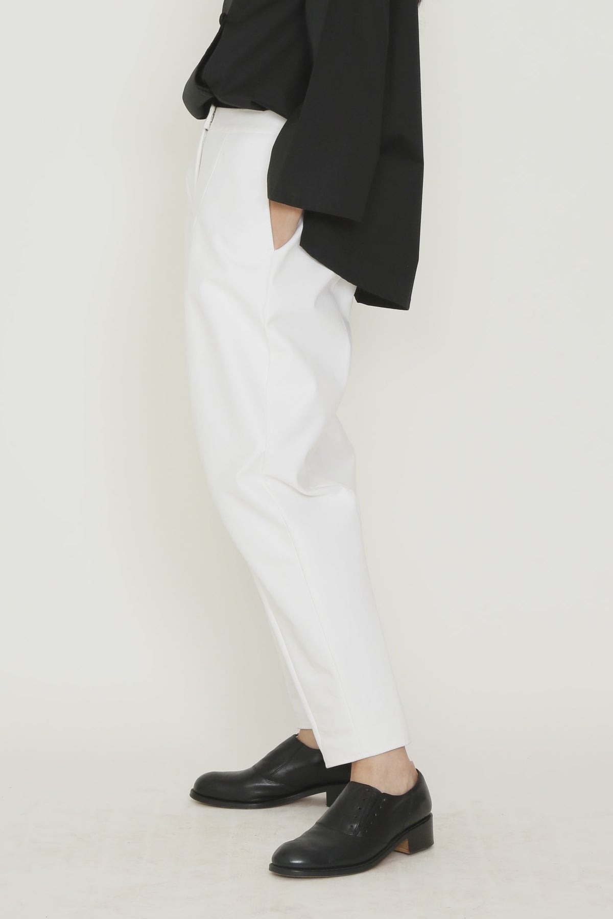 White Denim Fly-Front Crescent Pant with Pockets