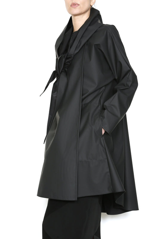 Sweep with Scarf Rain Jacket in Water-Repellent fabric-1